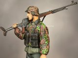 Alpine Miniatures[AM16027]German Infantry with PzB 39