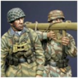 Alpine Miniatures[AM35022]German Para Anti-Tank Team (2 figures)