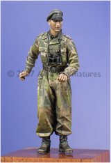 Alpine Miniatures[AM35030]Waffen SS Panzer Officer