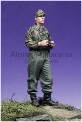 Alpine Miniatures[AM35042]SS Panzer Recon Officer