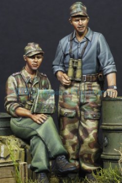 Photo1: Alpine Miniatures[AM35101]German Panzer Crew in Summer Set (2 Figures)
