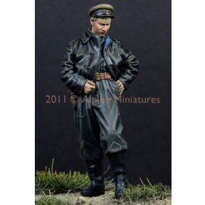 Photo: Alpine Miniatures[AM35117]Russian AFV Crew 44/45 #1